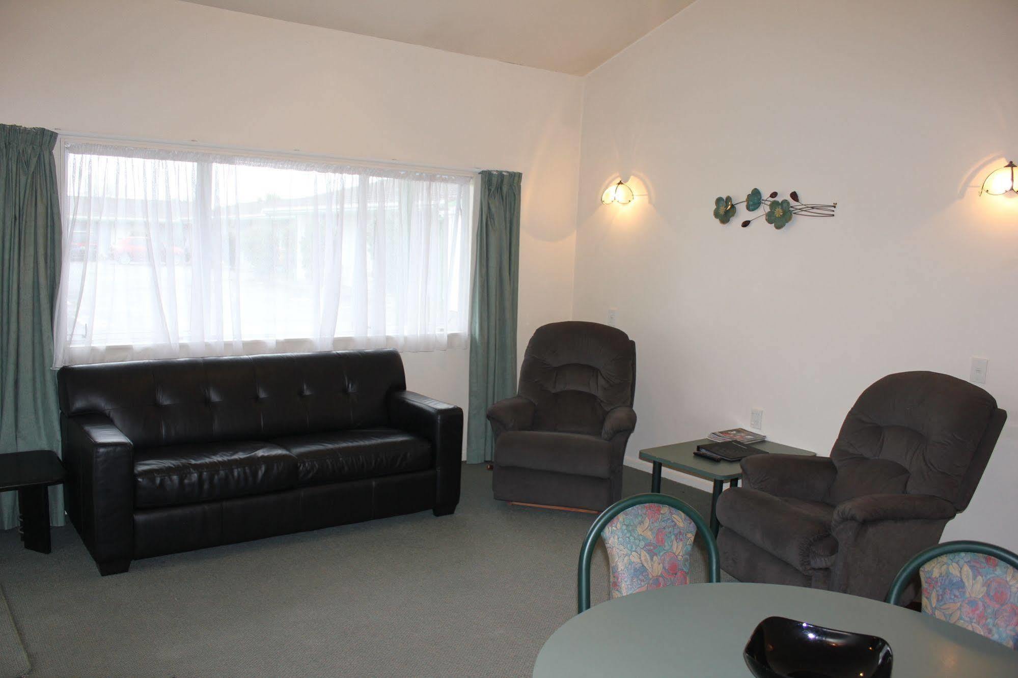 Acorn Estate Motel Masterton Eksteriør billede